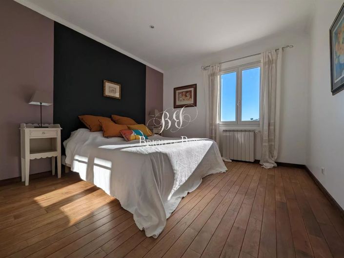 Image No.15-5 Bed House for sale