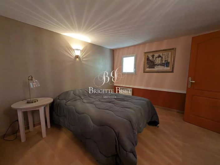 Image No.21-5 Bed House for sale