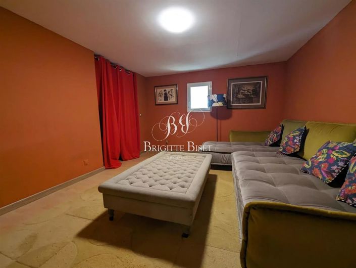 Image No.22-5 Bed House for sale