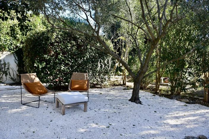 Image No.26-5 Bed House for sale