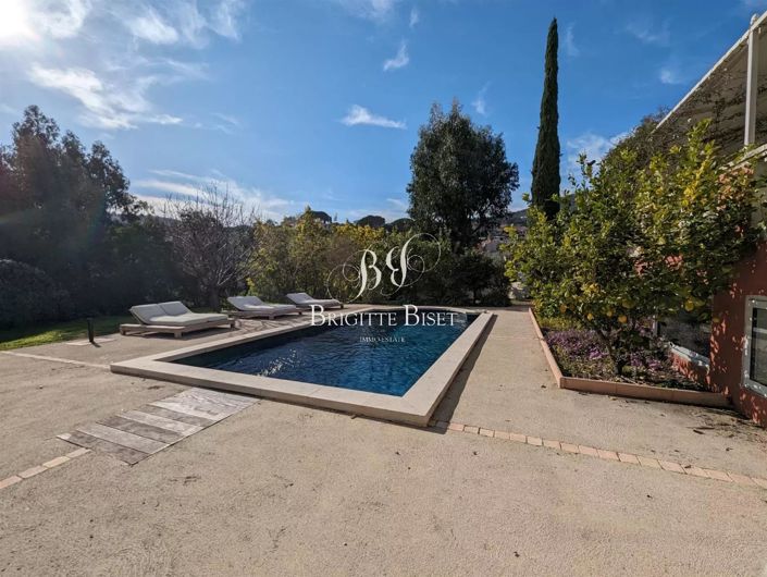 Image No.35-5 Bed House for sale