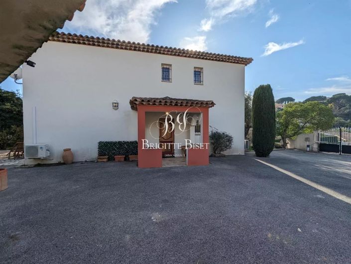 Image No.40-5 Bed House for sale