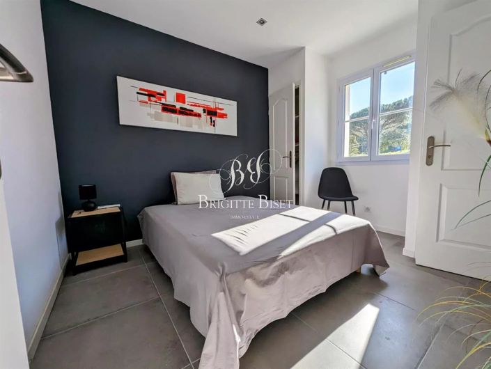 Image No.12-3 Bed House for sale