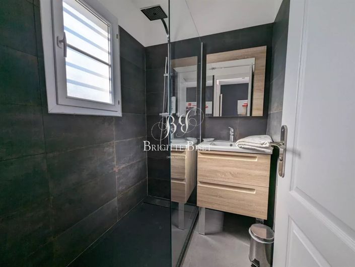 Image No.13-3 Bed House for sale