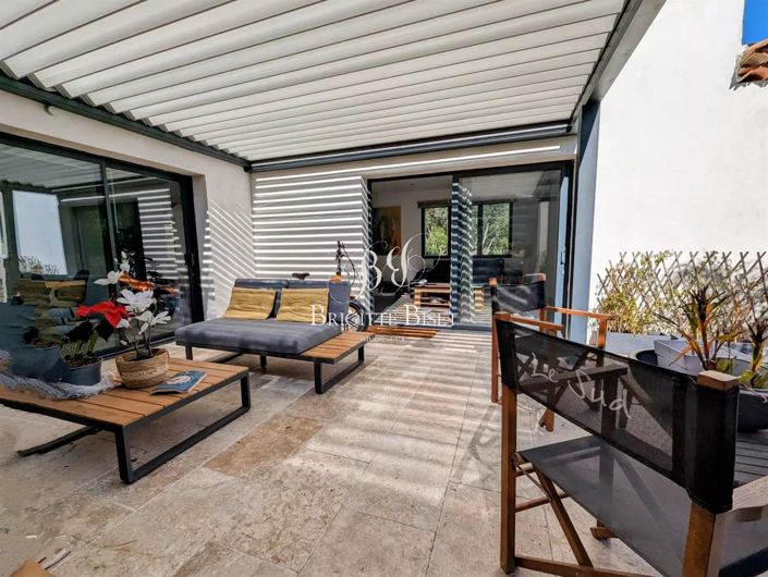 Image No.17-3 Bed House for sale