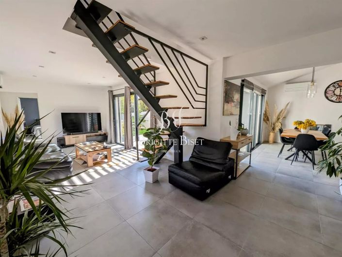 Image No.5-3 Bed House for sale