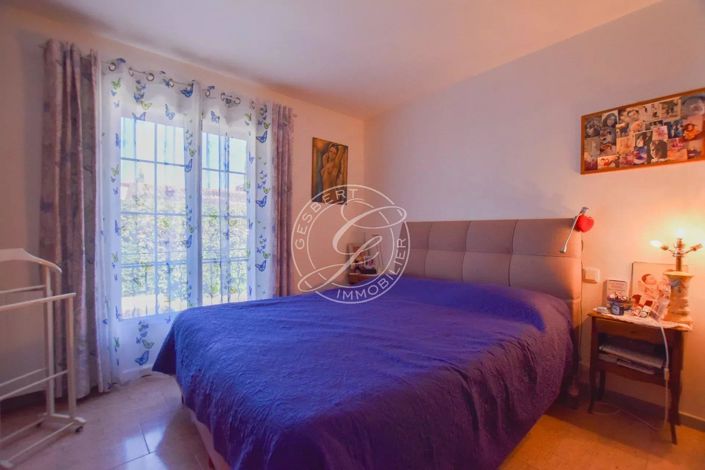 Image No.12-3 Bed House for sale