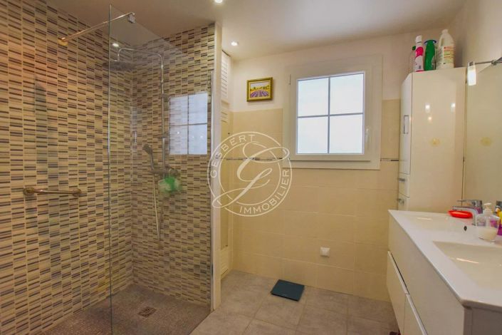 Image No.13-3 Bed House for sale