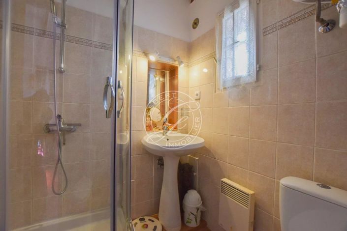 Image No.15-3 Bed House for sale