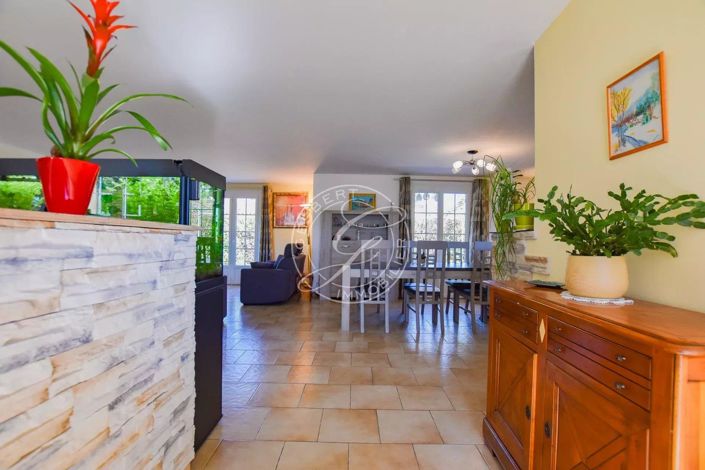 Image No.4-3 Bed House for sale