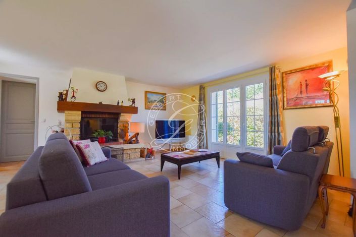 Image No.6-3 Bed House for sale