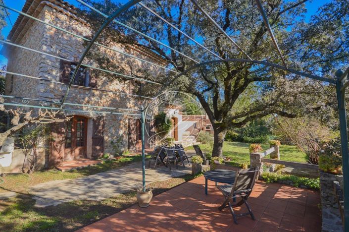 Image No.2-4 Bed House for sale