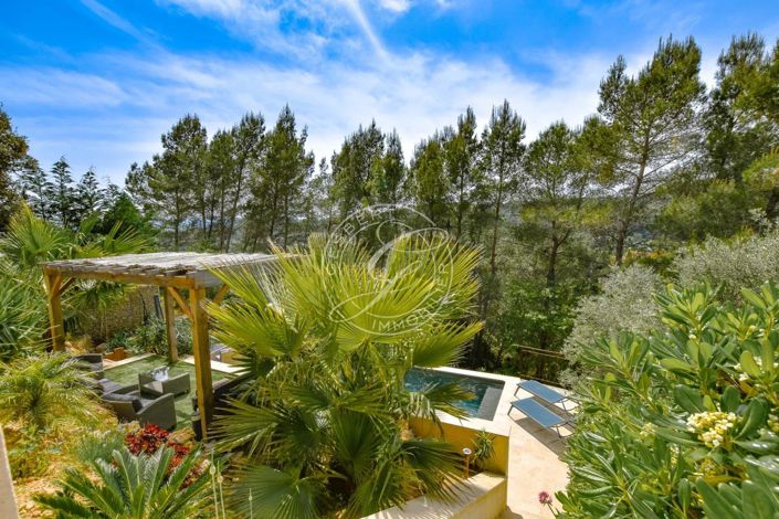 Image No.11-5 Bed House for sale