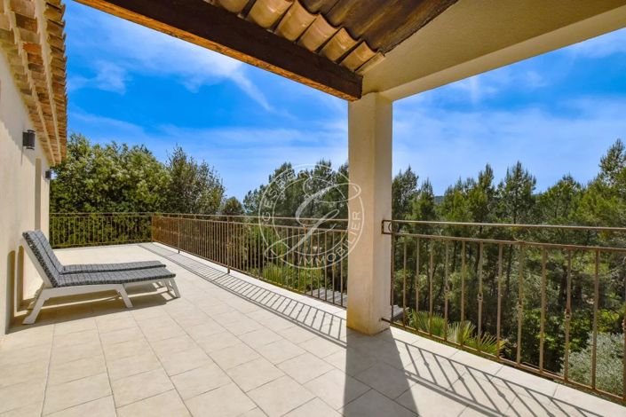 Image No.19-5 Bed House for sale