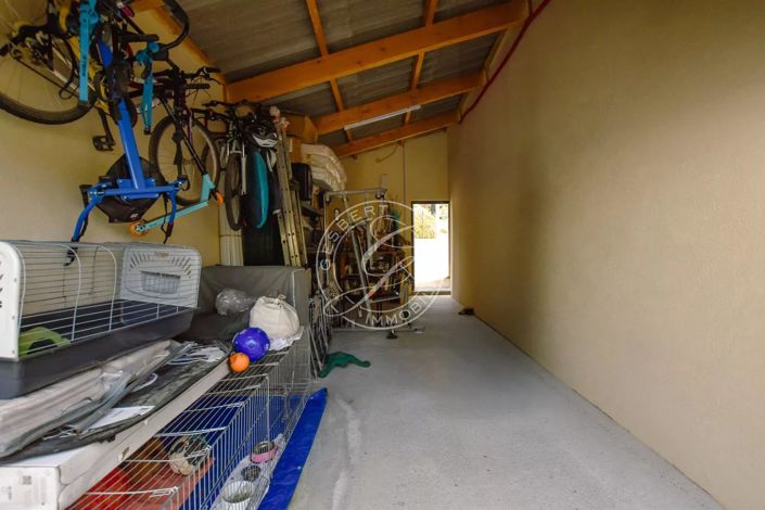 Image No.28-5 Bed House for sale