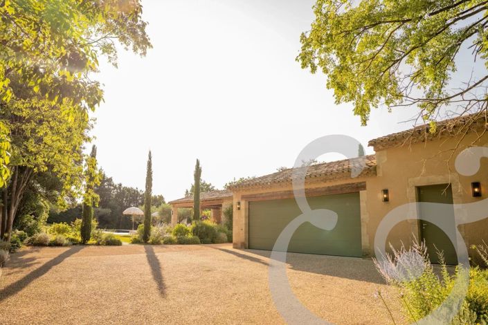 Image No.16-5 Bed House for sale