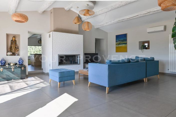 Image No.8-4 Bed House for sale