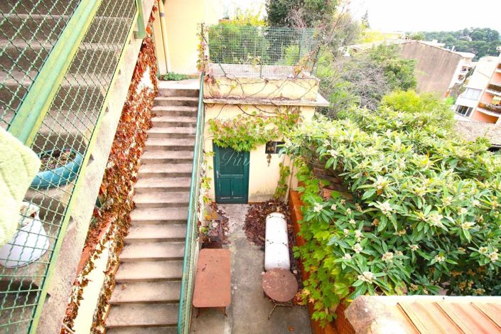 Image No.8-3 Bed House for sale