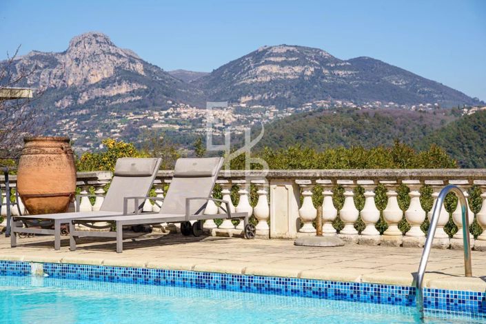 Image No.1-4 Bed House for sale