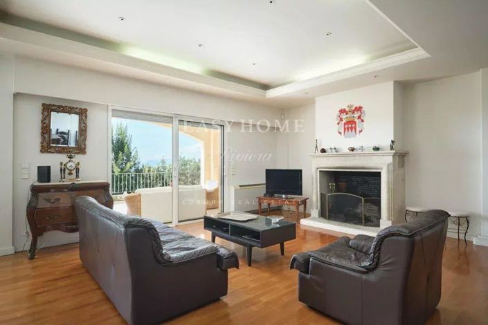 Image No.12-5 Bed House for sale