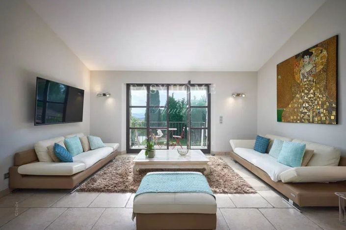 Image No.4-5 Bed House for sale