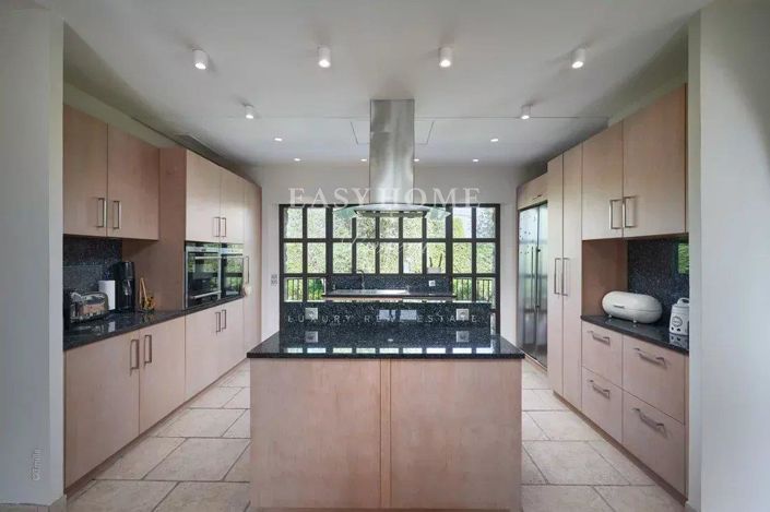 Image No.5-5 Bed House for sale