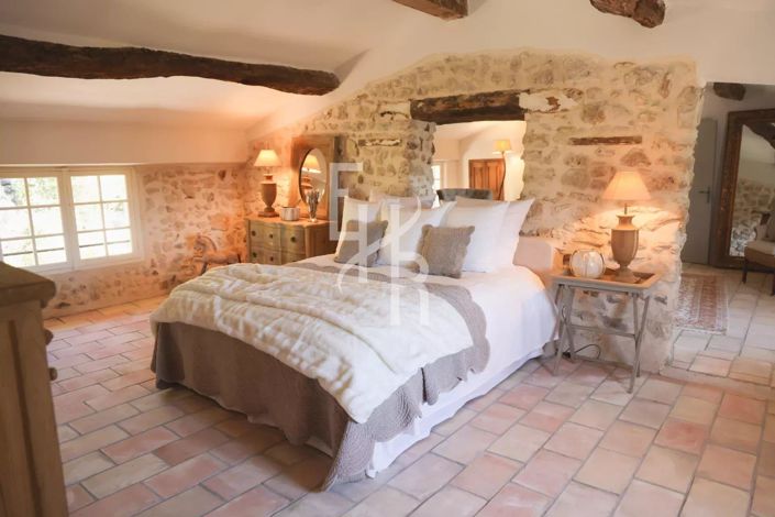 Image No.11-5 Bed House for sale