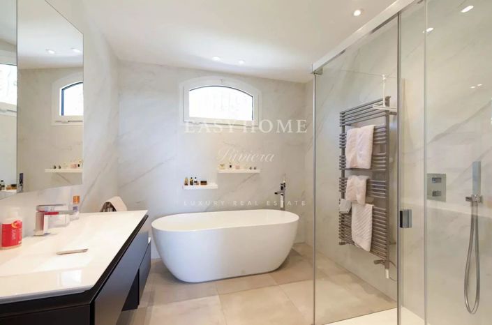 Image No.11-6 Bed House for sale