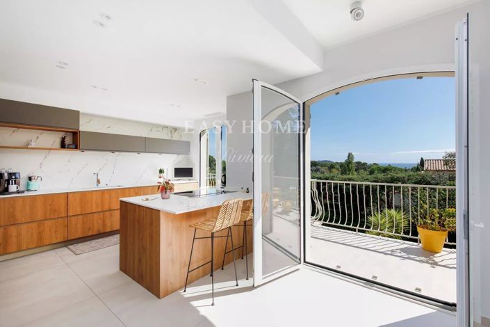 Image No.14-6 Bed House for sale