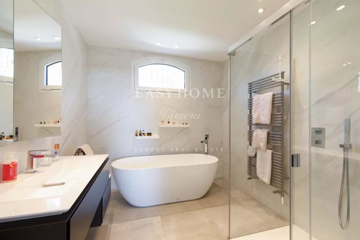 Image No.15-6 Bed House for sale