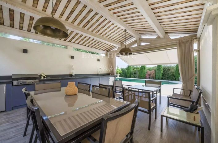 Image No.21-6 Bed House for sale