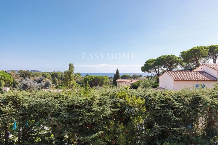 Image No.4-6 Bed House for sale