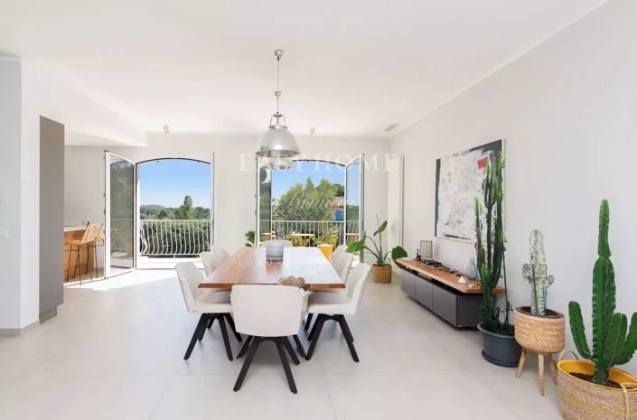 Image No.7-6 Bed House for sale