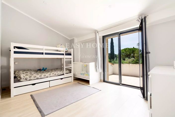 Image No.14-4 Bed House for sale