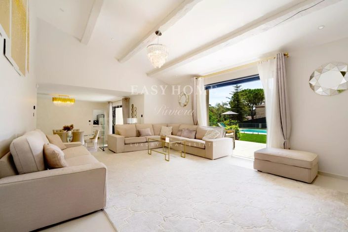 Image No.2-4 Bed House for sale