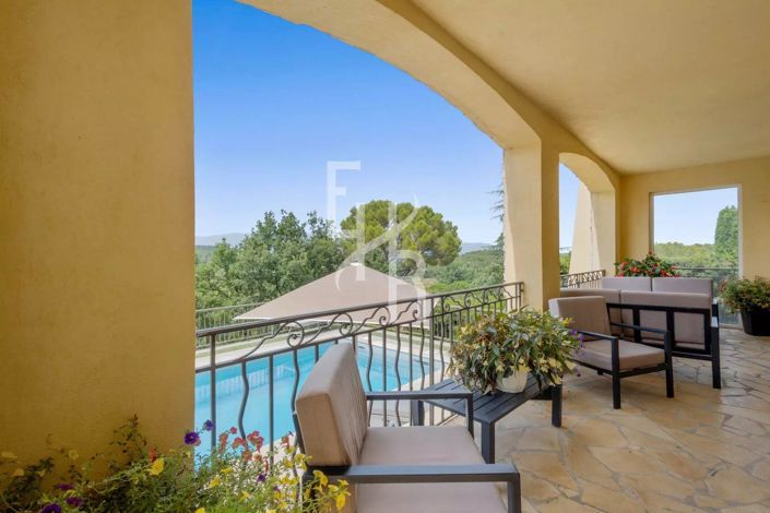 Image No.7-5 Bed House for sale