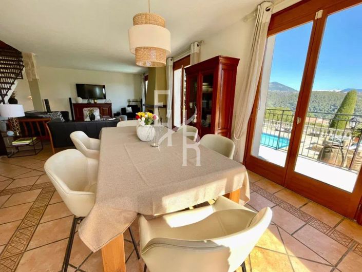 Image No.18-4 Bed House for sale