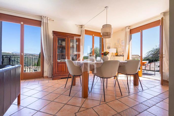 Image No.7-4 Bed House for sale