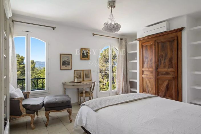 Image No.10-4 Bed House for sale