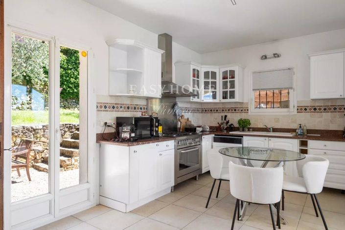 Image No.9-4 Bed House for sale