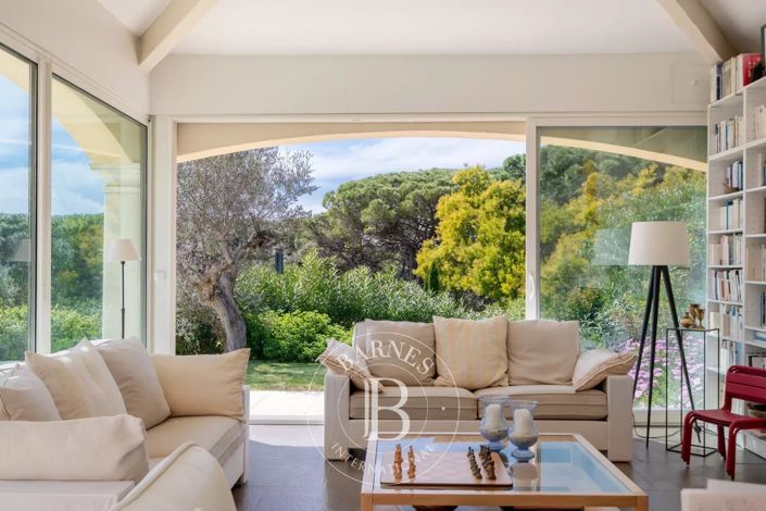 Image No.4-5 Bed House for sale