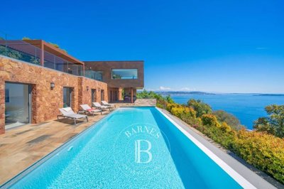 6 Bed House for sale