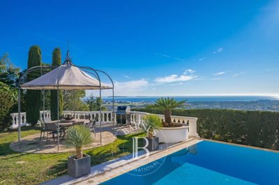 5 Bed House for sale