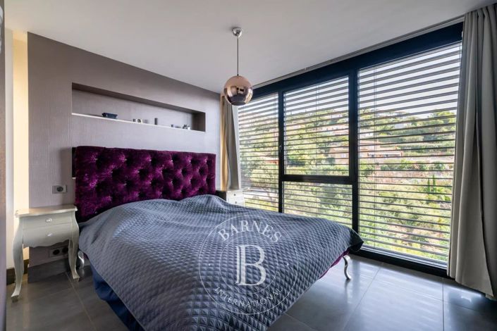 Image No.4-5 Bed House for sale