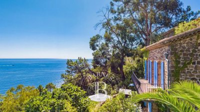 7 Bed House for sale