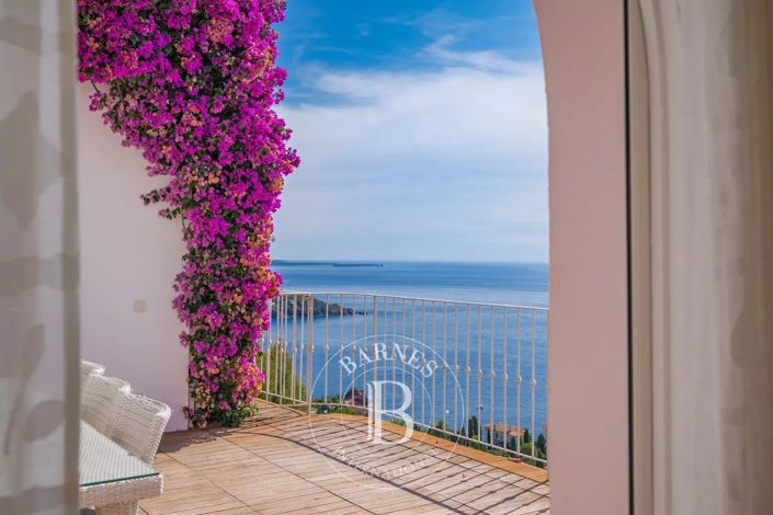 Image No.6-4 Bed House for sale