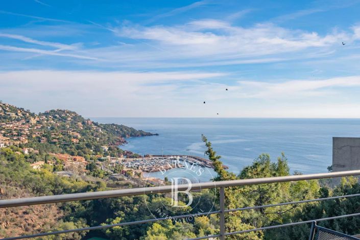 Image No.3-5 Bed House for sale