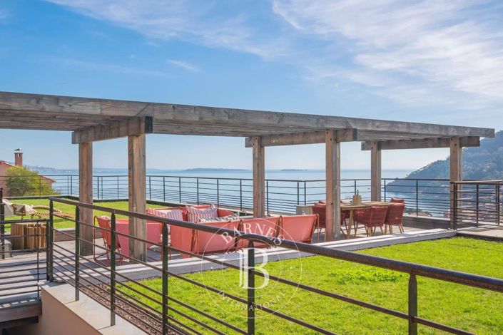 Image No.6-5 Bed House for sale