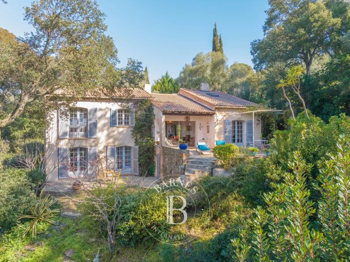 Image No.1-6 Bed House for sale