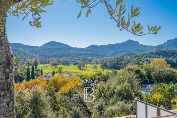 Image No.18-3 Bed Apartment for sale